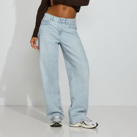 Garage Low Rise Baggy Wide Leg Light Wash Jeans - Picture 1 of 13
